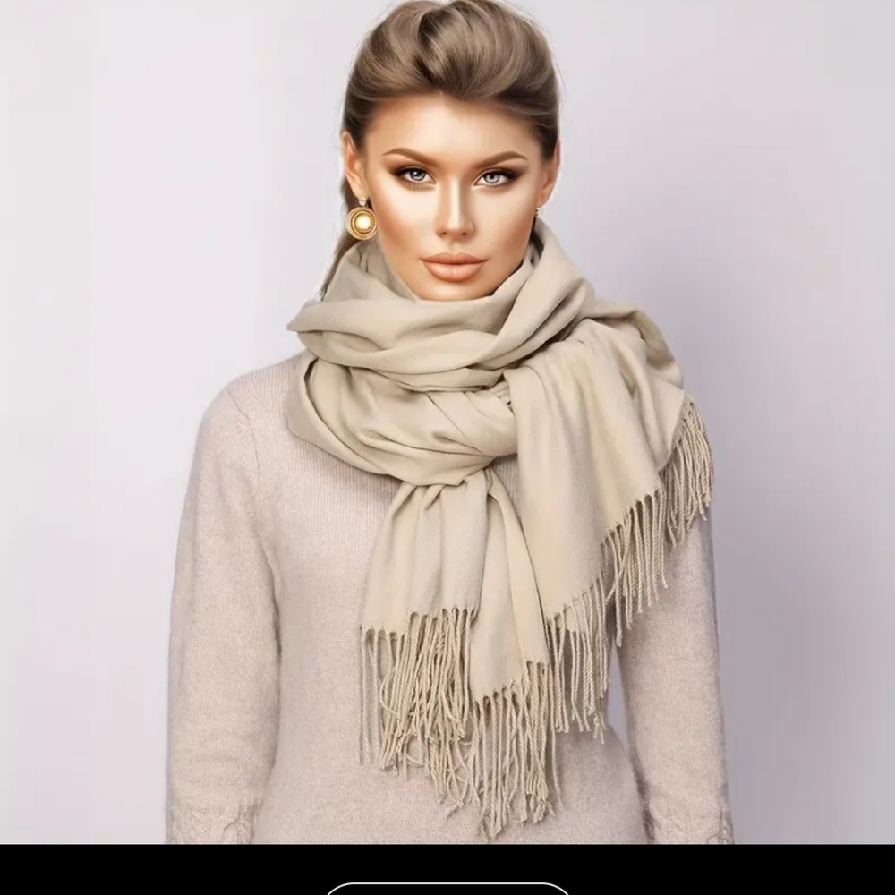 McComb Elegant Cashmere Wool Scarf in cream   Or Gray